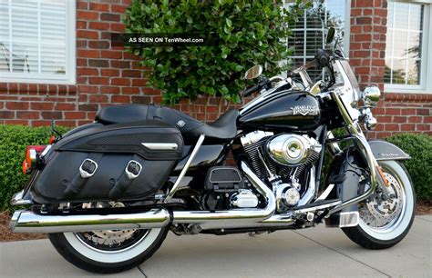 The harley davidson twin cam 103 engine has 1688 cc (103 cubic inches) of displacement producing 72.8 horsepower @ 5500 rpm and 84.4 ft lbs of torque @ 4250 rpm. 2012 Harley - Davidson® Flhrc - Road King® Classic Abs ...