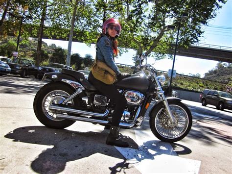 The bell custom 500 helmet is an icon in the world of motorcycling. Bell Custom 500 Helmet: Product Review | Sash Mouth