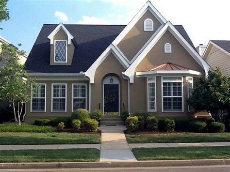Working shutters into exterior paint color schemes. Top 20 Exterior House Paint Color Schemes For Home Looks ...