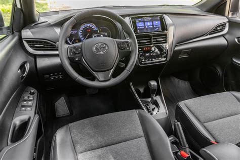 Avaliação Toyota Yaris 2023 Melhora Mas Não O Suficiente