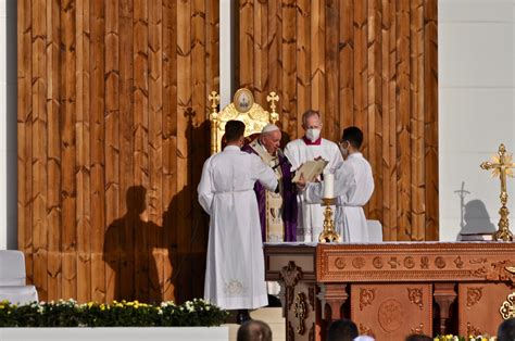 Il Papa Celebra La Messa A Erbil