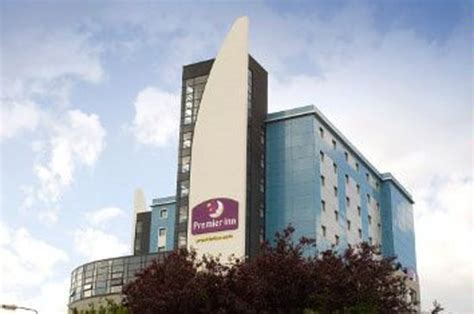 With york, beverley and hull all within easy reach, the premier inn hotel hull north puts you in prime. PREMIER INN HULL CITY CENTRE HOTEL (Kingston-upon-Hull ...