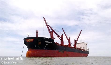 Ship Ae Uranus Bulk Carrier Registered In Liberia Vessel Details Current Position And