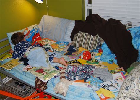 Momfessionals Messy Bed