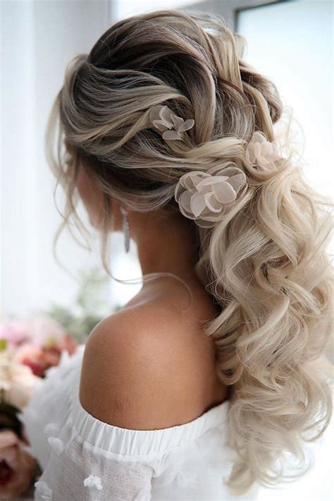 By the end of the first hour, i had 36 likes and 5 messages—pretty close to the short hair profile's results. Mother Of The Bride Hairstyles: 63 Elegant Ideas [ 2021 ...