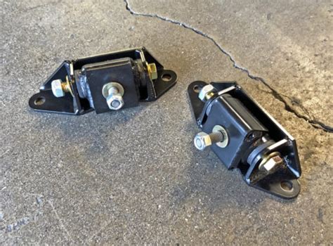 Motor Mounts Ford 302 And 351w Solo Motorsports