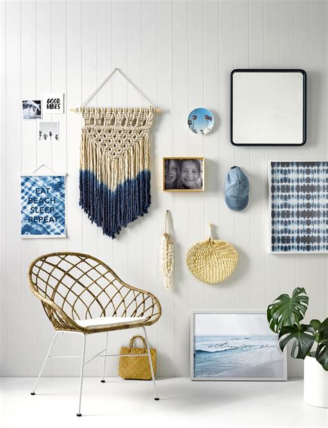 10 inexpensive objects that are perfect for an alternative gallery wall