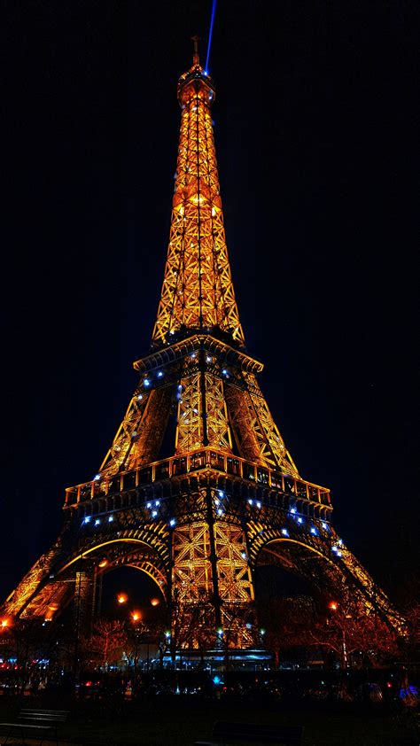 The Eiffel Tower Wander