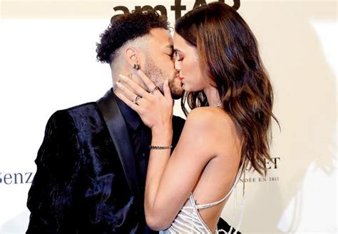 Neymar Kisses His Girl Bruna Marquezine At Charity Event