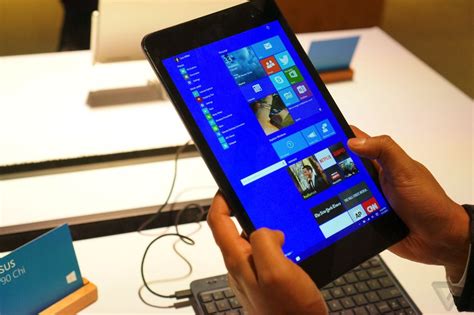 Download this app from microsoft store for windows 10 mobile, windows phone 8.1, windows phone 8. Microsoft Shows Windows 10 on Small Tablets