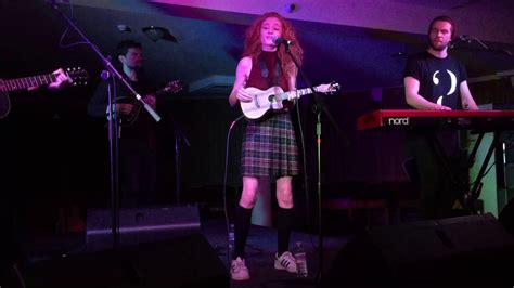 janet devlin outernet song live in worthing 1 12 16 youtube