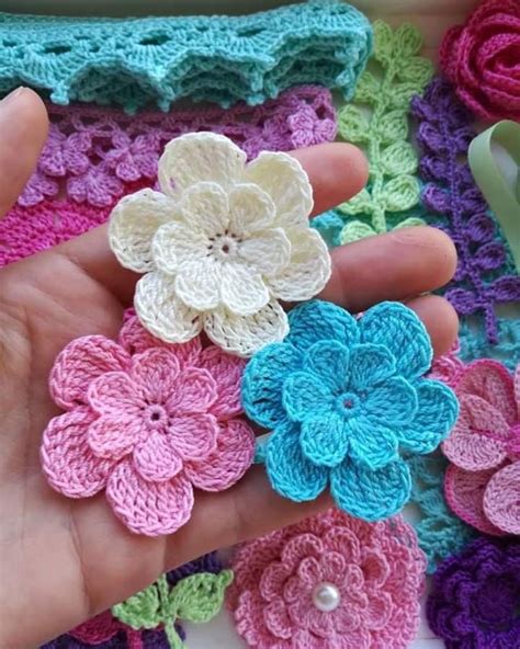 Pin by りんぼう on dantel Crochet flower patterns Flower applique