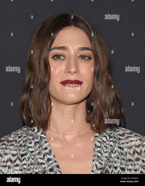 Lizzy Caplan Attending The Fourth Annual Instyle Awards Held At The Getty Centre In Los Angeles