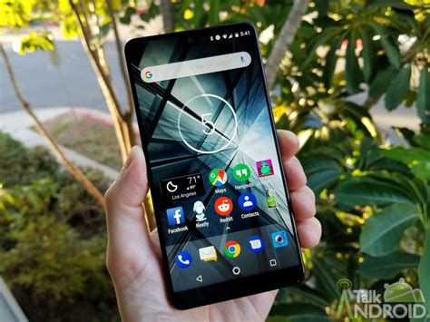 Essential Has Next Generation Phone In The Works Lots Of Software