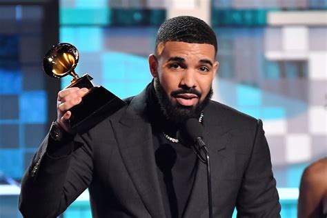 Un Viaggio Nella Carriera Di Drake Premiato Come Artista Del Decennio