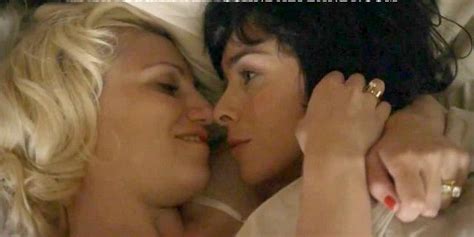 Sarah Silverman Lesbian Kiss On Scandalplanetcom Hd Xxx Video