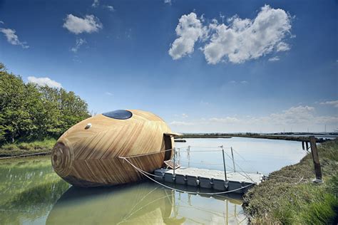 Floating Homes That Will Make You Want To Live On Water Architecture And Design
