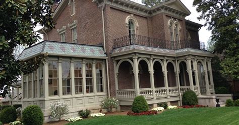 Tour Visits Historical Franklin Homes