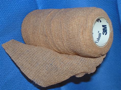 Webbingbabel: Coban Bandage - Self-adhering bandage