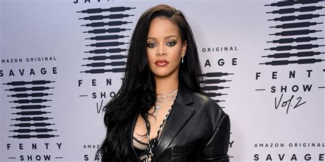Rihanna Steps Down As Savage X Fenty Ceo Popsugar Fashion