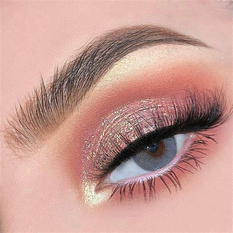 36 Trendy Natural Pink Eye Makeup Looks Rose Gold Eye Makeup Christmas Makeup Look Pink Eye