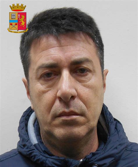 Rapina ad avellino, all'esterno dell'ufficio su due furgoni portavalori c'erano circa otto milioni. La maxi rapina al portavalori - Le foto degli arrestati a ...