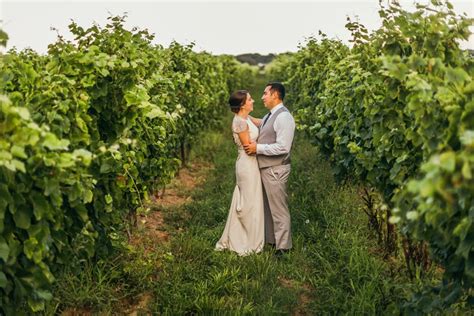 Saltwater Farm Vineyard Wedding Connecticut Wedding Of Meaghan And