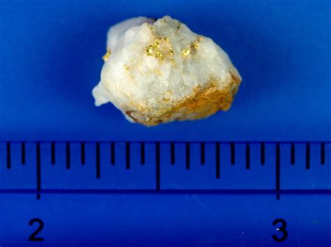 Raw Gold Quartz For Sale Buy Gold Invest In Mineral Specimens
