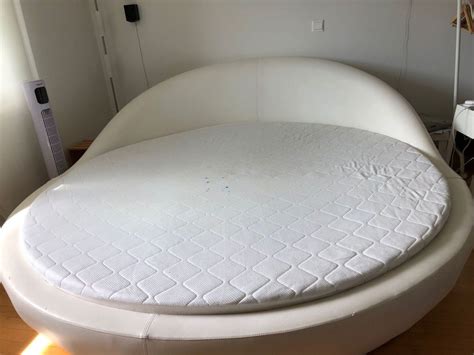 Unsere rundbetten sind in verschiedenen formen, größen und ausführungen erhältlich. Traum Komplett-Bett (Rund) | Kaufen auf Ricardo