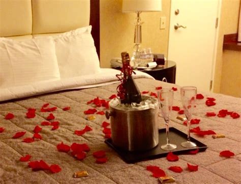 Create A Romantic Valentine S Day Bedroom Using Your 5 Senses Romantic Room Decoration