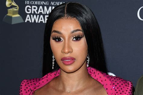 Cardi B Calls Out Reporter For Claiming She Incited Violence Rap Up Scoopnest