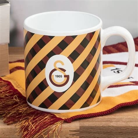 Galatasaray teknik direktörü jan olde riekerink, beşiktaş karşısında kazandıkları kupanın ardından. Galatasaray Logolu Kupa Bardak | Hediye Kulübü