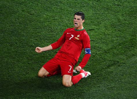 Sports Stars Cristiano Ronaldo Profile Pictures And Wallpapers