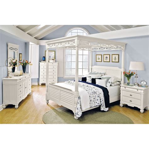 Free delivery and returns on ebay plus items for plus members. Plantation Cove White Canopy Queen Bed | Value City Furniture