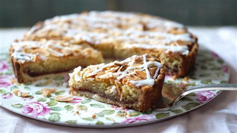 Mary Berry Easy Bakewell Tart Recipe Recipe Berries Recipes British Bake Off Recipes