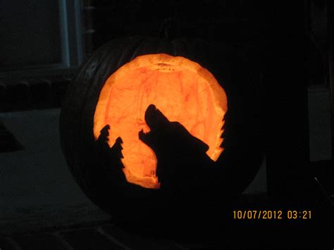 Howling Wolf Jack O Lantern By Wolvenwillow On Deviantart