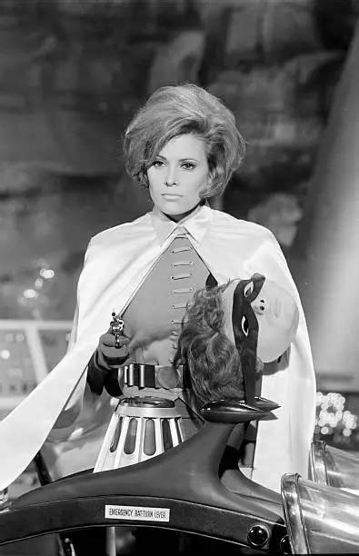 Jill St John On Batman Hi Diddle Riddle Smack In The Middle 1966 Old Tv