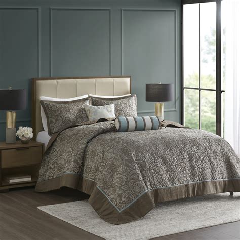 Madison Park Aubrey Reversible Quilted Bedspread Set Solid Reverse
