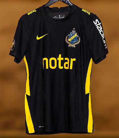 Most likely to win the swedish cup and league in the season of 2006. AIK Stockholm thuisshirt 2021-2022 - Voetbalshirts.com