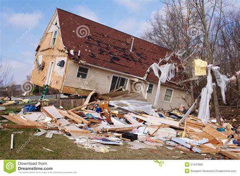 Asbestos was a common sector in wall, pipe. Tornado Aftermath In Lapeer, MI. Stock Photo - Image: 27447868