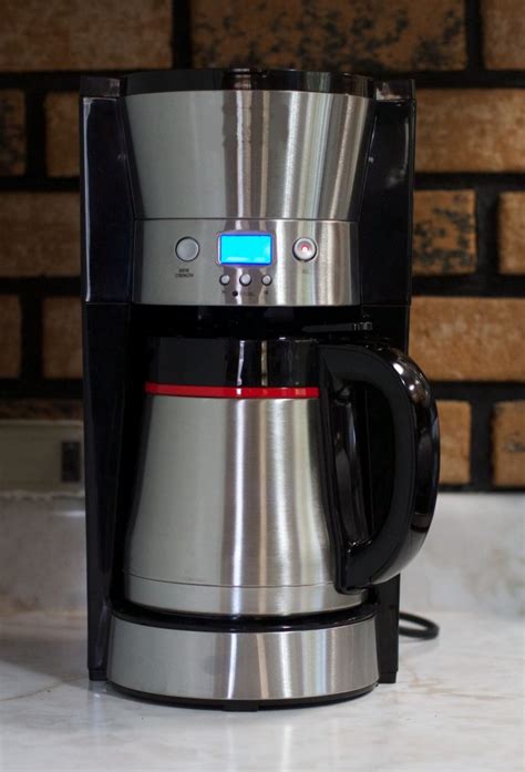 It is particularly not suited for busy mornings. ᐅ AUTOMATIC POUR OVER COFFEE MAKER REVIEWS