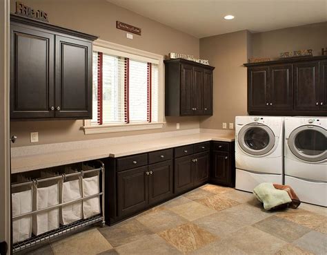 Design smart laundry room cabinetry with our helpful tips. Laundry Room Cabinets Design - Decor Ideas