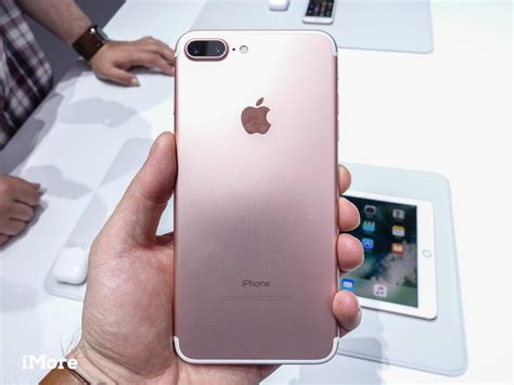 Apple iphone 7 plus smartphone. What color iPhone 7 should you get: Silver, gold, rose ...