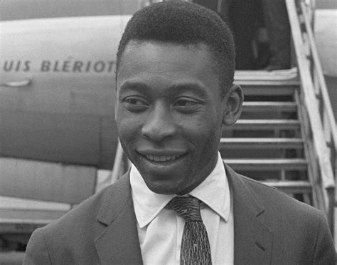 Pele Hall Of Fame Footabller Biography Worldcup And Facts Sportsmatik