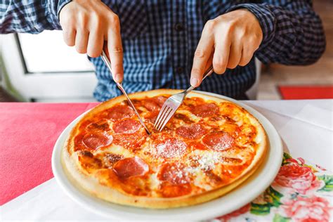 All You Can Eat Pizza Diet Man Claims He Got More Fit Eating 10 Slices