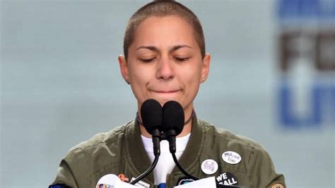 March For Our Lives Emma Gonzalez Gives Powerful Speech Miami Herald