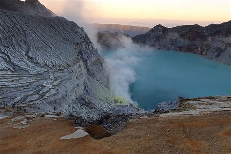 Hiking Mount Ijen Tour What You Need To Know Claires Footsteps