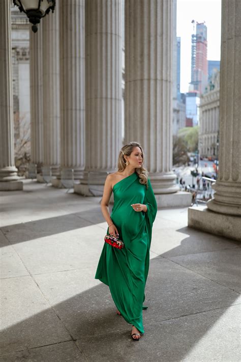 For some, wearing a short dress in the middle of the winter might sound dreadful. fall-wedding-guest-dress-jewel-tone-emerald-green-gown11 ...