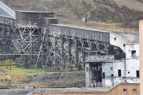 Pyramiden A Soviet Ghost Town In Arctic Norway The Independent Barents Observer