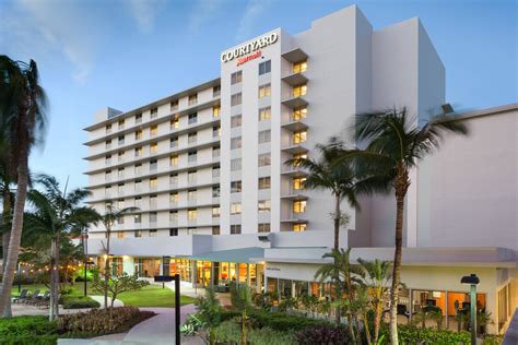 Courtyard By Marriott Miami Airport Miami Fl Hotels First Class